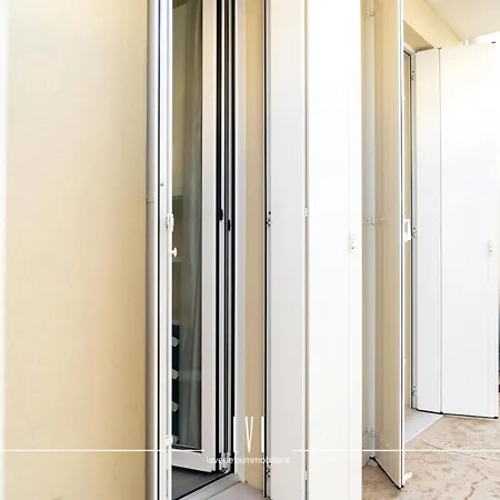 Wave Apartment *